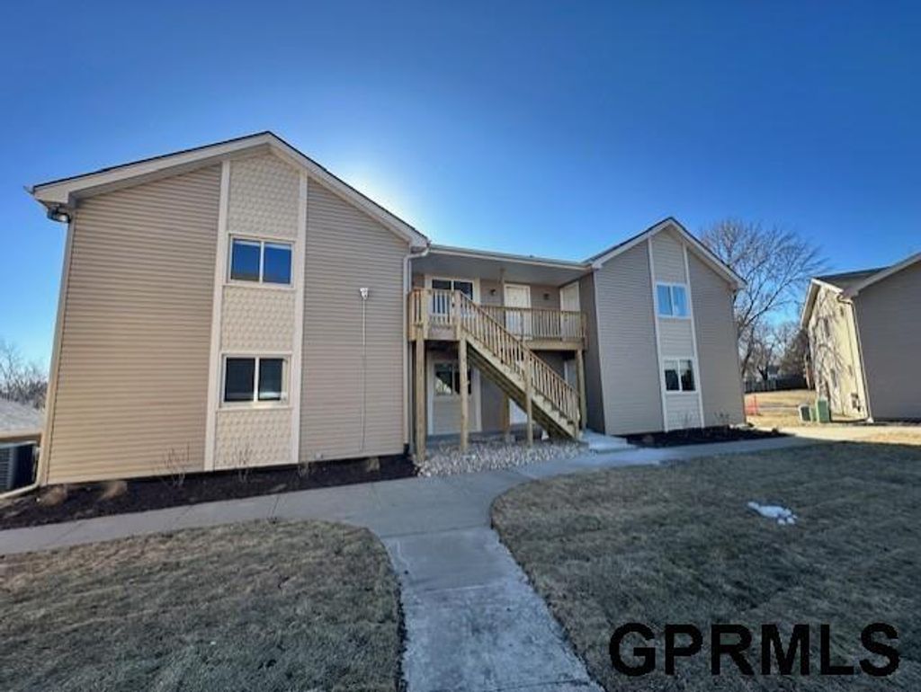 3610 Gayle Avenue, Unit 5, Bellevue