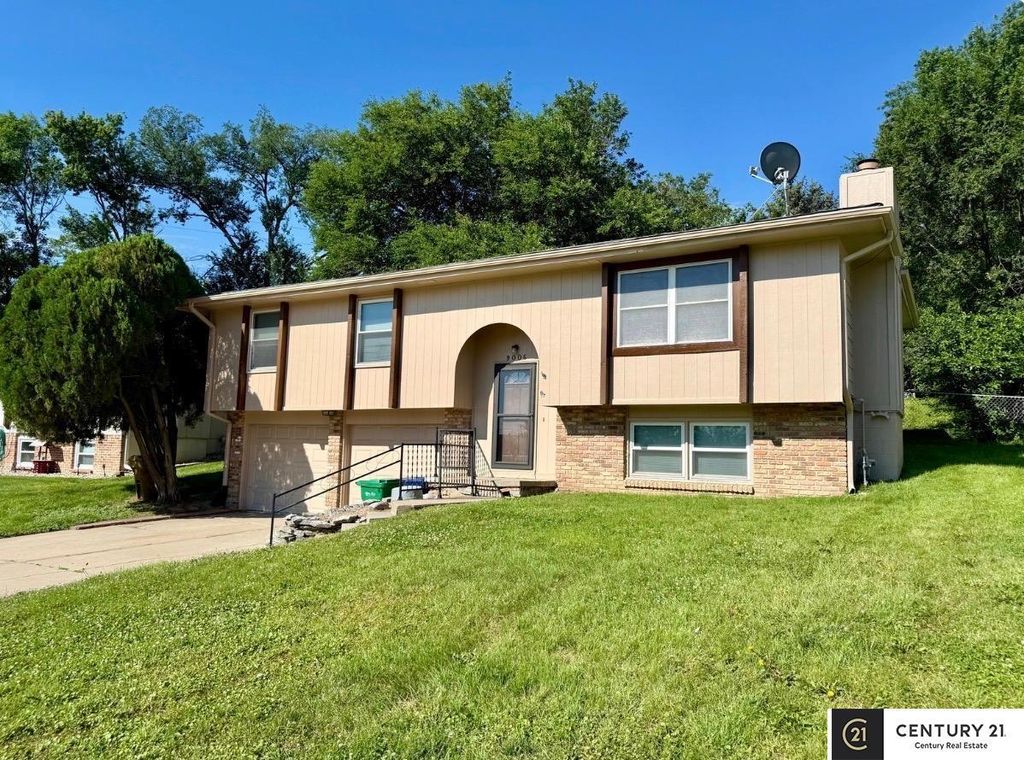 9006 Florence Drive, Bellevue