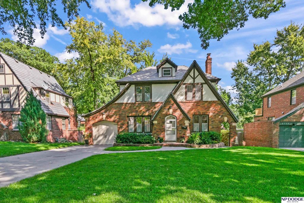 2711 N 55 Street, Omaha