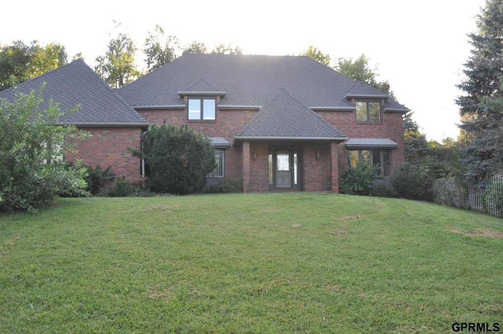 1706 N 129 Avenue Circle, Omaha