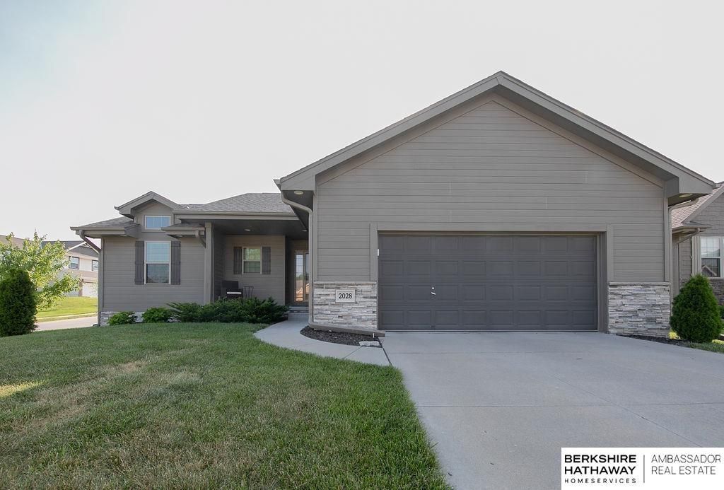 2028 S 197 Street, Omaha