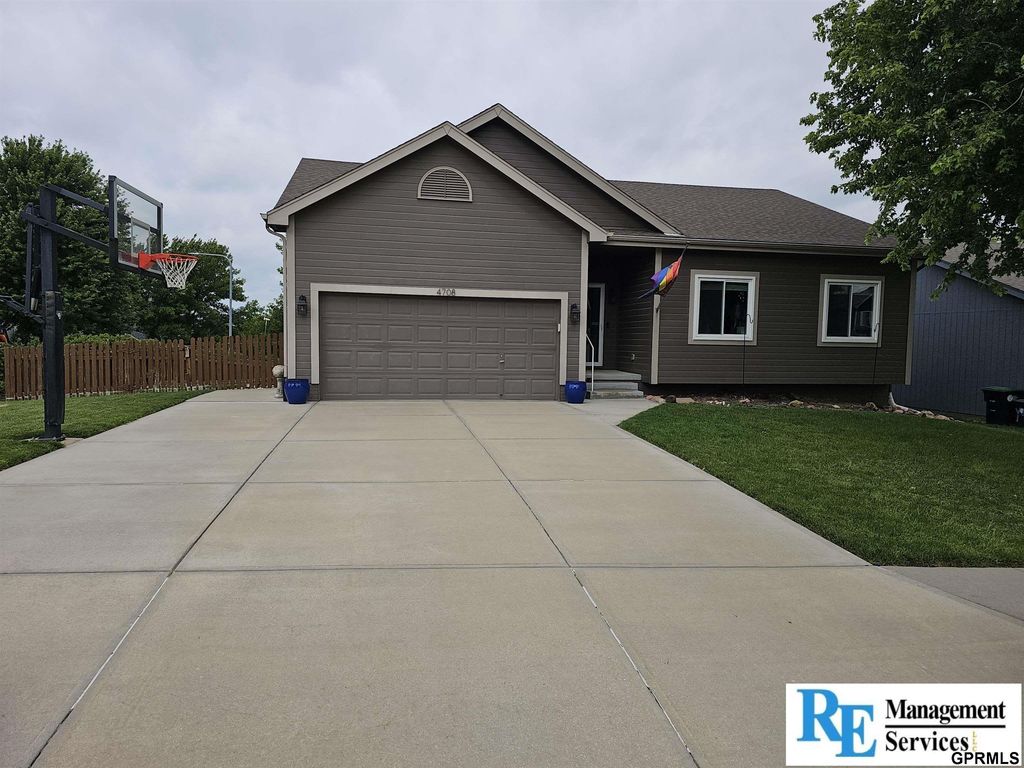 4708 N 150 Avenue, Omaha