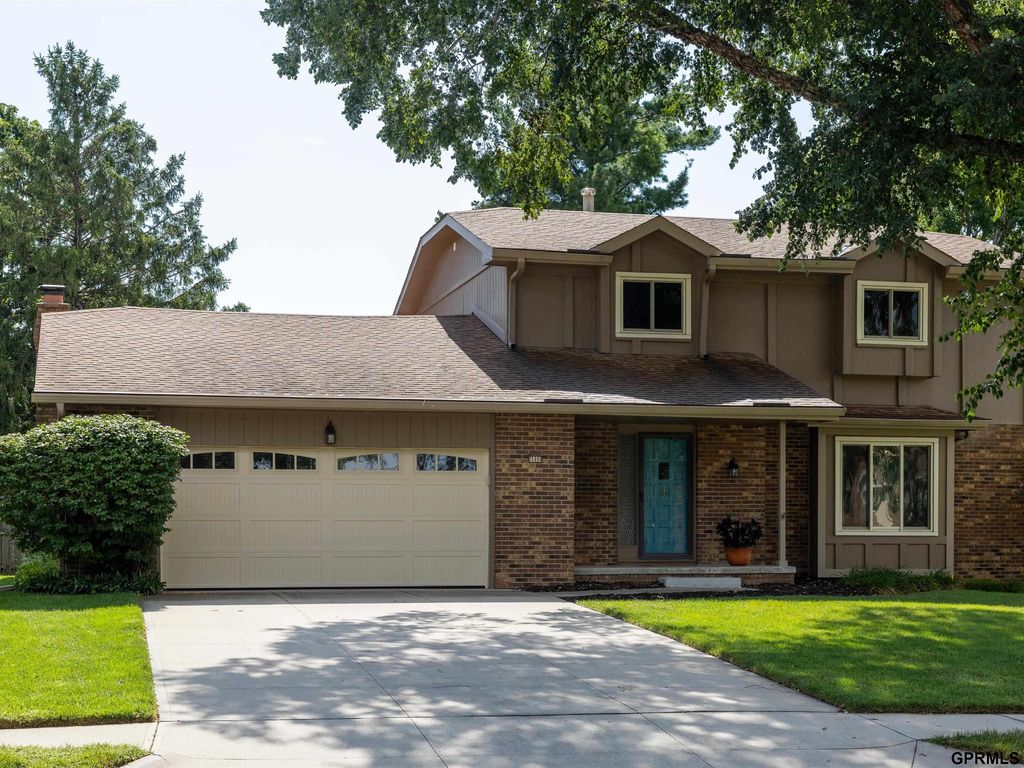 15665 Fountain Hills Drive, Omaha