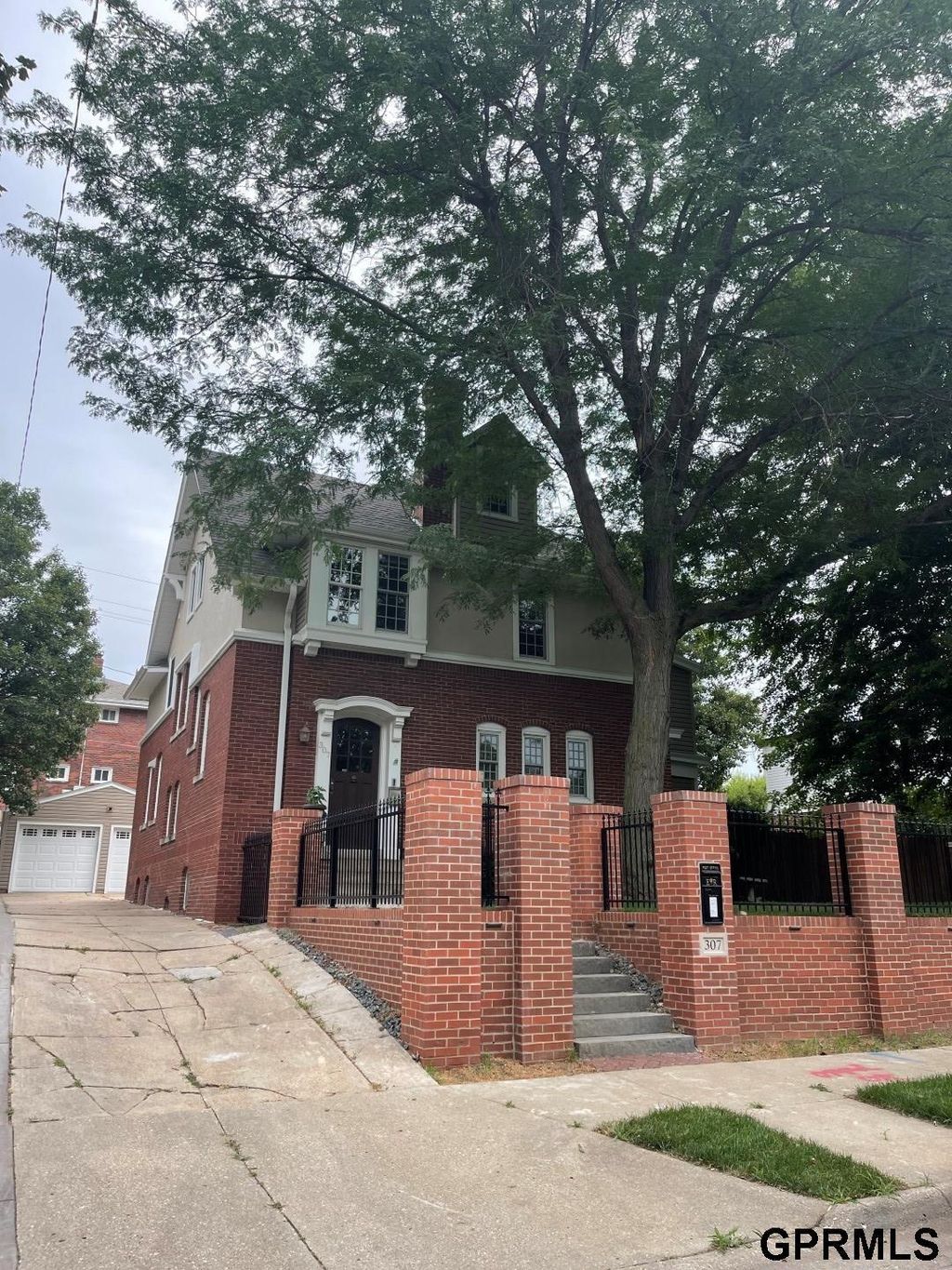 307 N 41st Street, Omaha