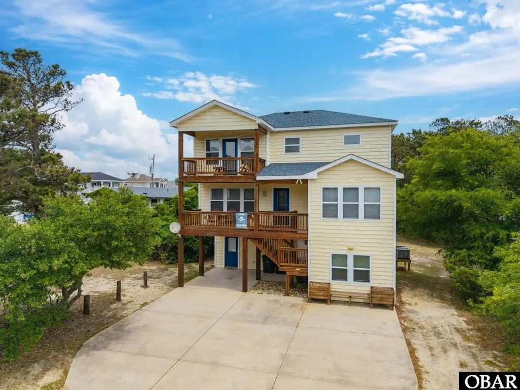 3303 S Croatan Highway, Nags Head