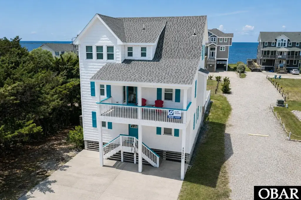 25522 Nc 12 Highway, Waves