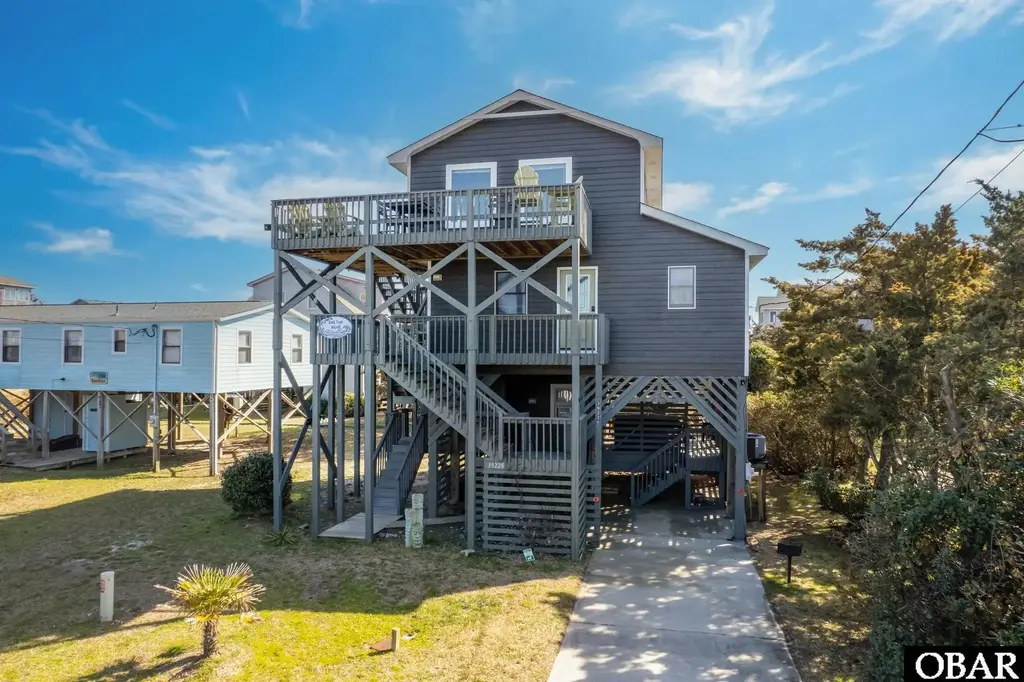39228 Angelfish Road, Avon