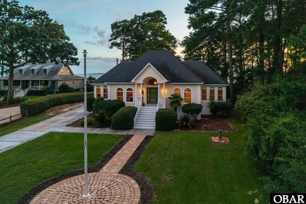 3032 Martins Point Road, Kitty Hawk
