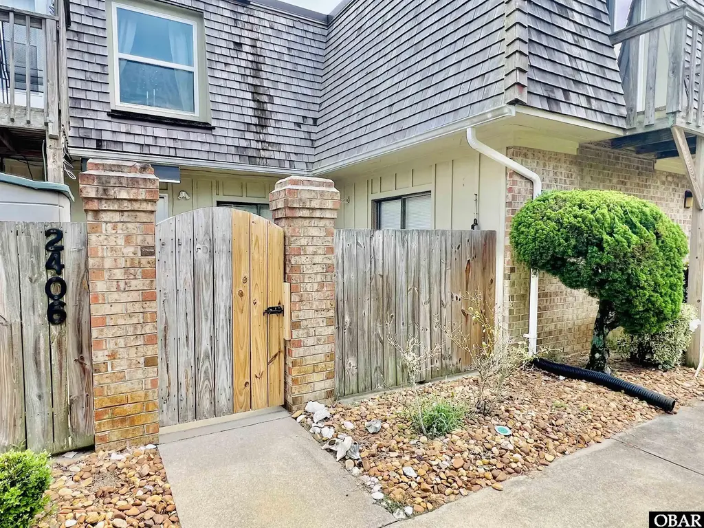 2406 Neptune Way, Kitty Hawk