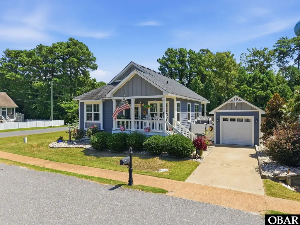 800 Lindsey Lane, Manteo