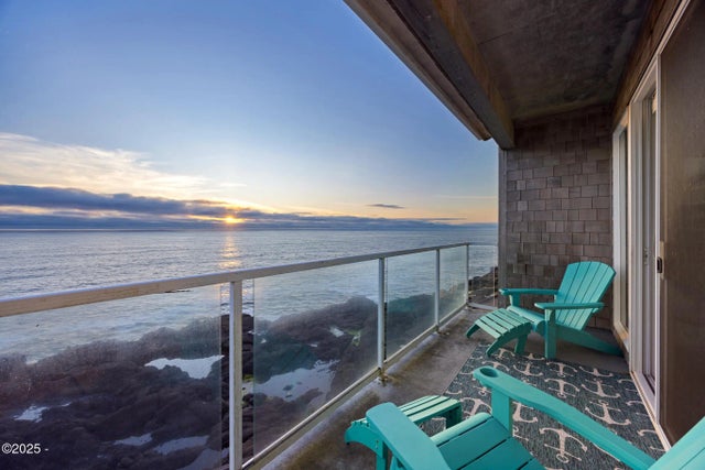 1113 N Hwy 101 #52, Depoe Bay