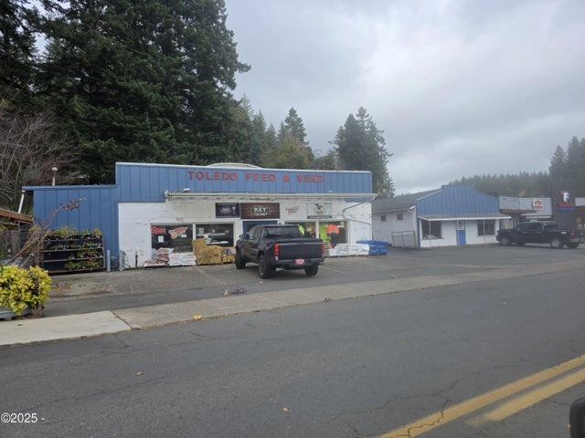 344 W Hwy 20, Toledo