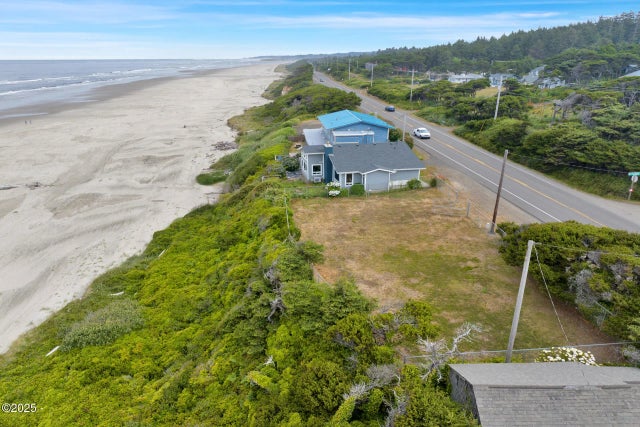 3692 Sw Pacific Coast Highway, Waldport