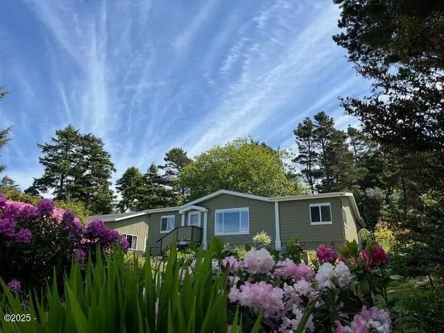 10695 Nw Juniper Street, Seal Rock