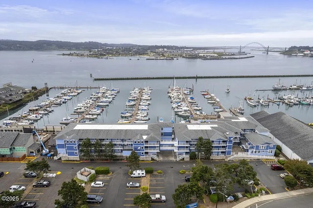 890 Se Bay Boulevard 108, Newport