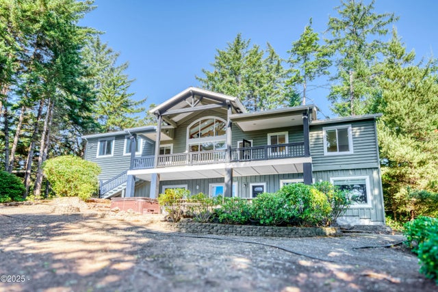 1009 Nw Salal Drive, Waldport