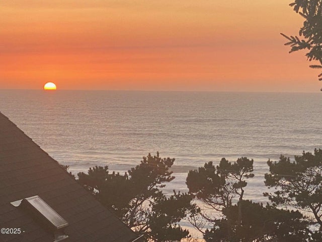 4601 Sw Coast Avenue, Lincoln City