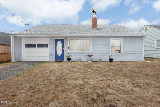 1018 Sw Elizabeth Street, Newport