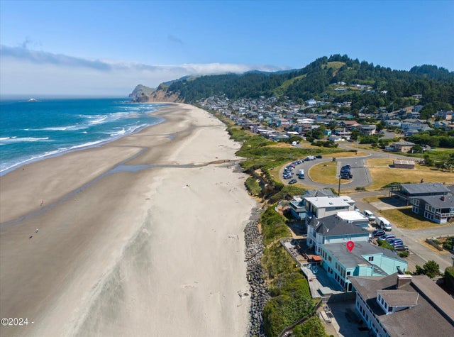 5771 Nw Jetty Avenue, Lincoln City