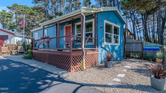 4875 N Hwy 101, Depoe Bay