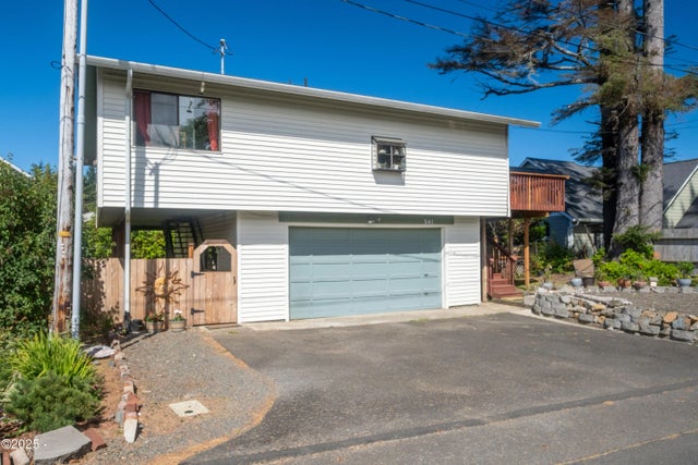 541 Se Oar Avenue, Lincoln City