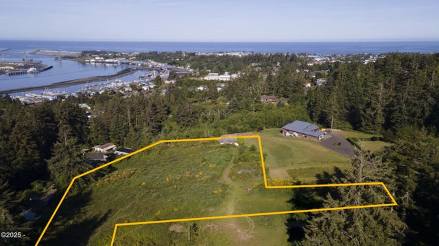 142 Se Norman Street, Newport