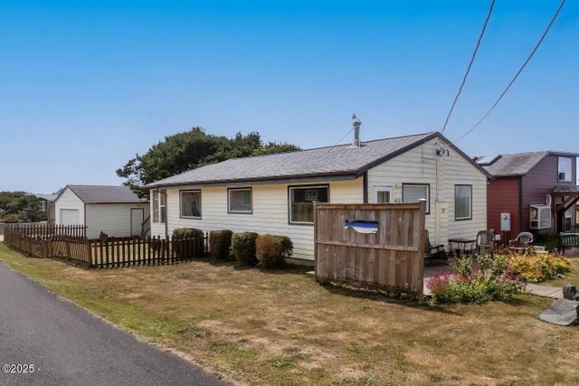 412 Marine Drive, Yachats