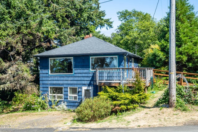 6545 B Avenue, Otter Rock