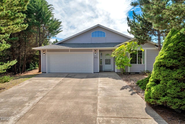 4060 Evergreen Avenue, Depoe Bay