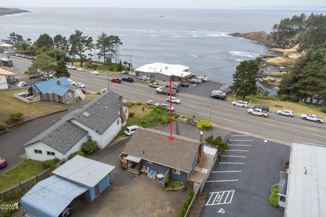 318 N Hwy 101, Depoe Bay