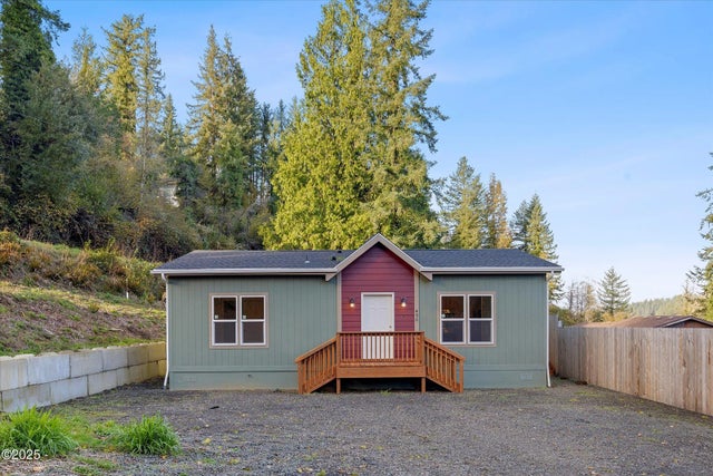 490 Se Olson Road, Toledo