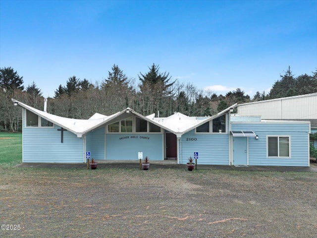 2100 Ne 21st Street, Lincoln City