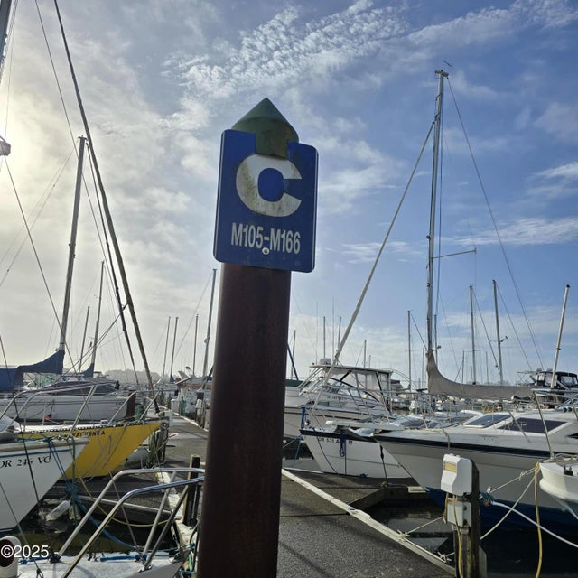 1000 Se Bay Boulevard M121, Newport