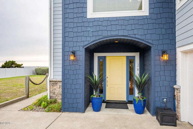 1415 Sw Coast Avenue, Lincoln City