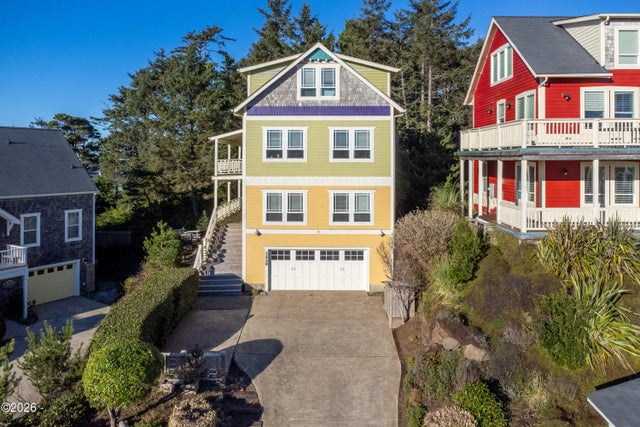 2459 Sw Anemone Avenue, Lincoln City