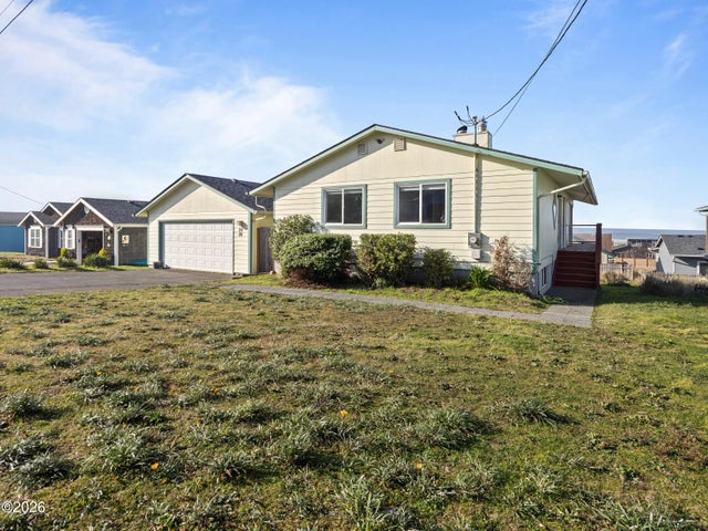 2406 Nw Convoy Way, Waldport