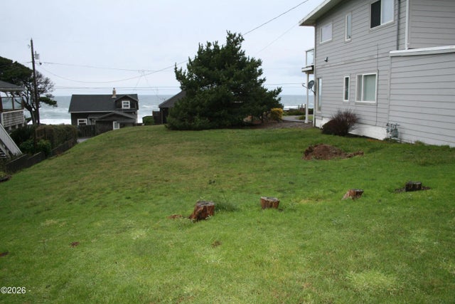 7460 Ne Logan Road, Lincoln City