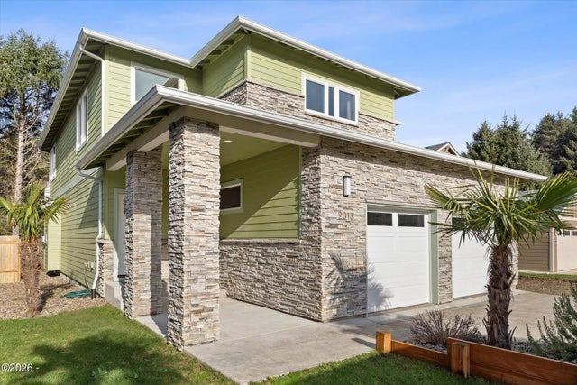 2013 Ne 58th Street, Lincoln City