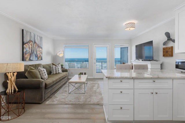 701 Nw Coast Street 206, Newport