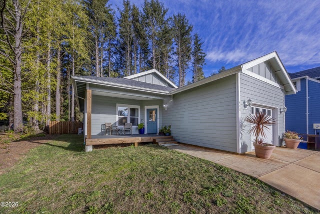 411 Se Winchell Street, Depoe Bay