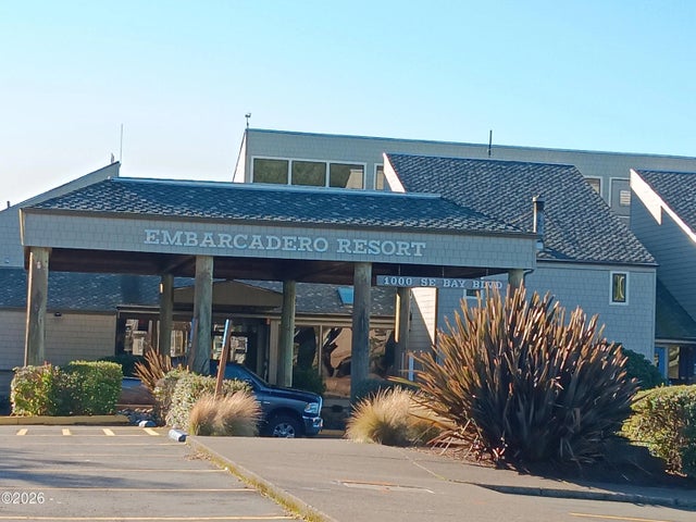 1000 Se Bay Boulevard J-427, Newport