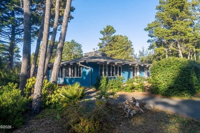 225 Monterey Avenue, Lincoln City