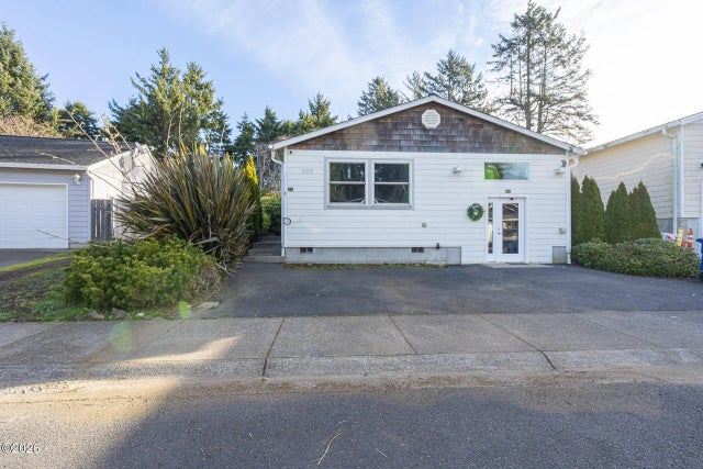 522 Se Neptune Avenue, Lincoln City