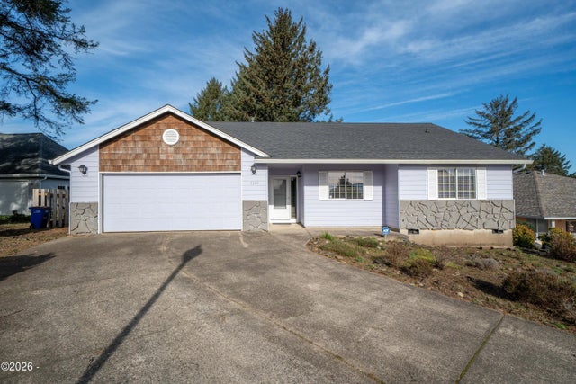 5405 Ne Port Lane, Lincoln City