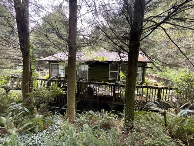 1860 Cove Avenue, Depoe Bay