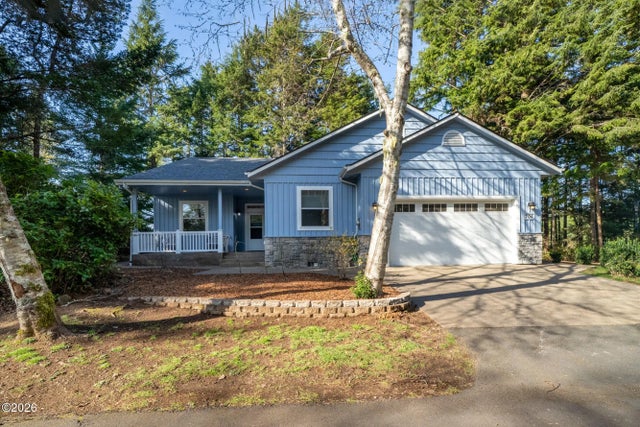 705 Nw Highland Circle, Waldport