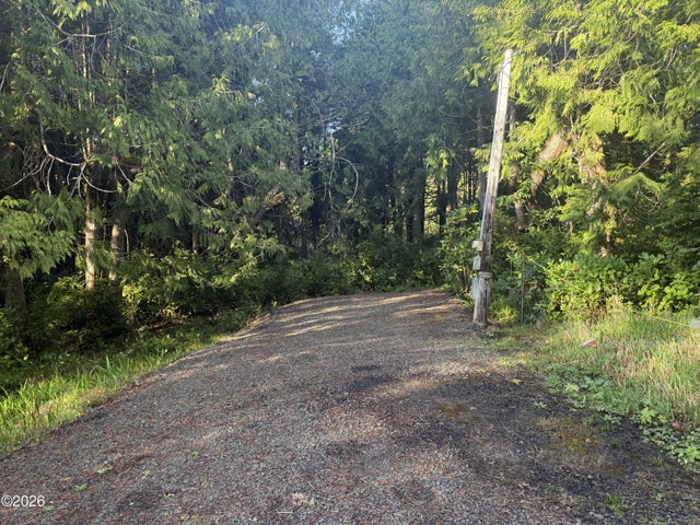 273 Ne California Street, Yachats