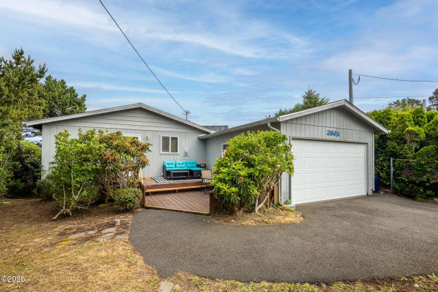 3865 Evergreen Avenue, Depoe Bay