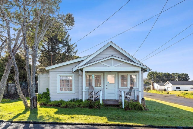 1514 Ne 11th Street, Lincoln City