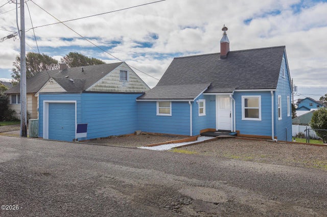 3039 Nw Oar Drive, Lincoln City